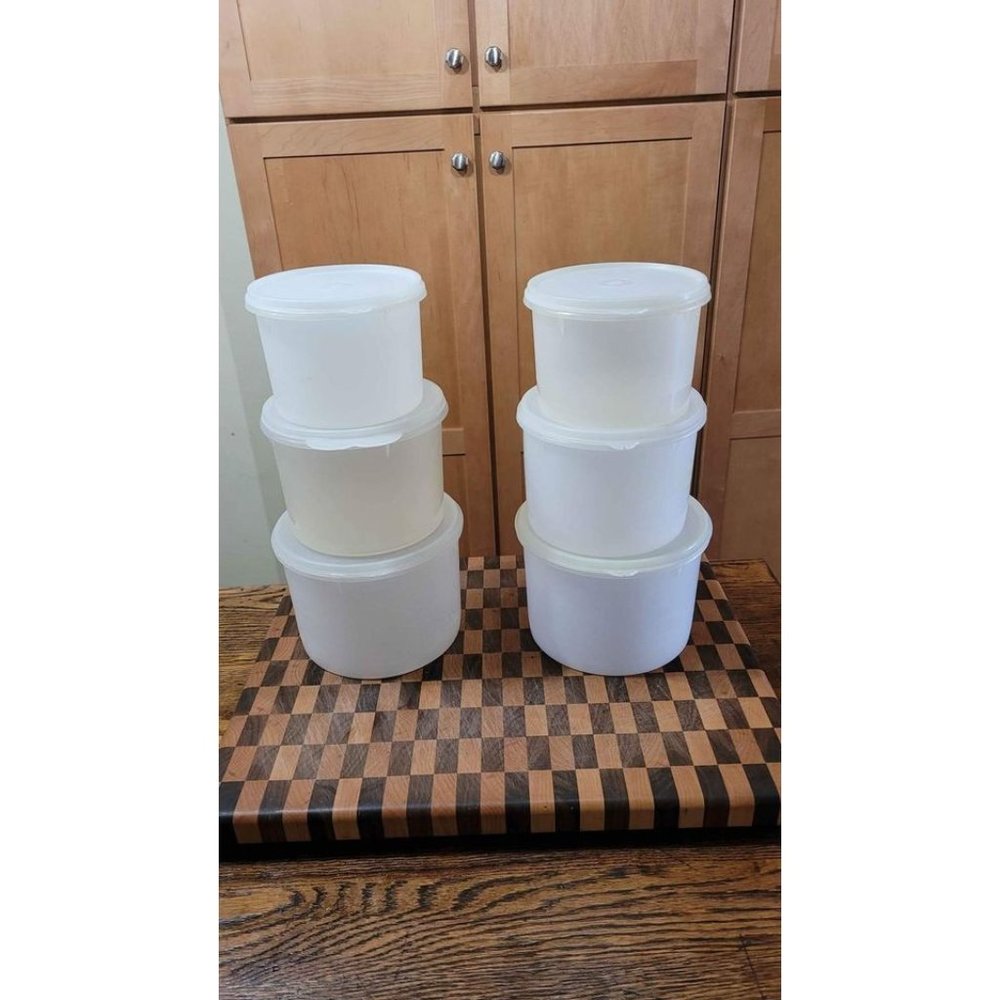 Tupperware Canisters 3 Pc Set